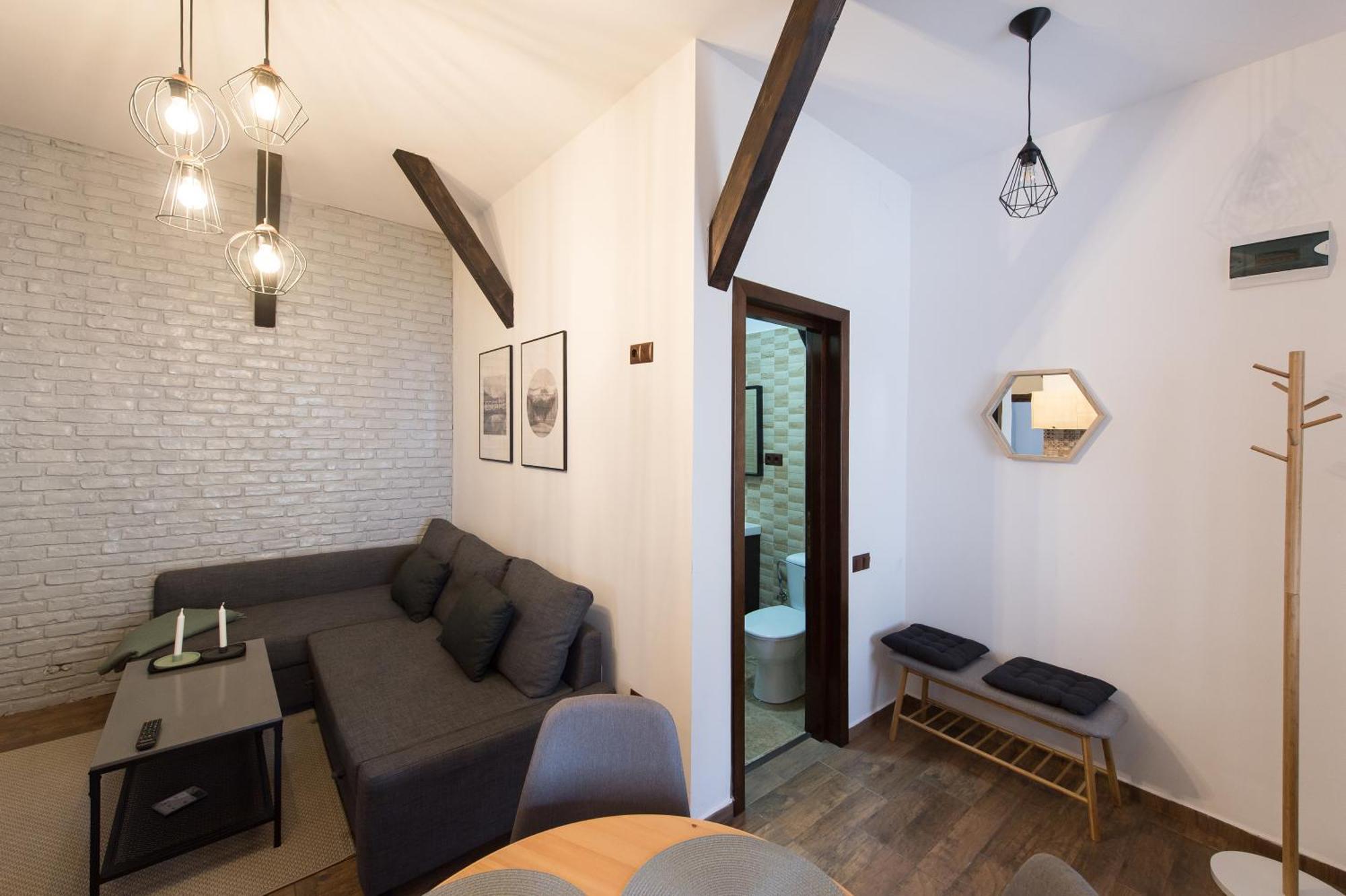 Lovely Brasov Flat With Patio And Mountain Views Exterior foto