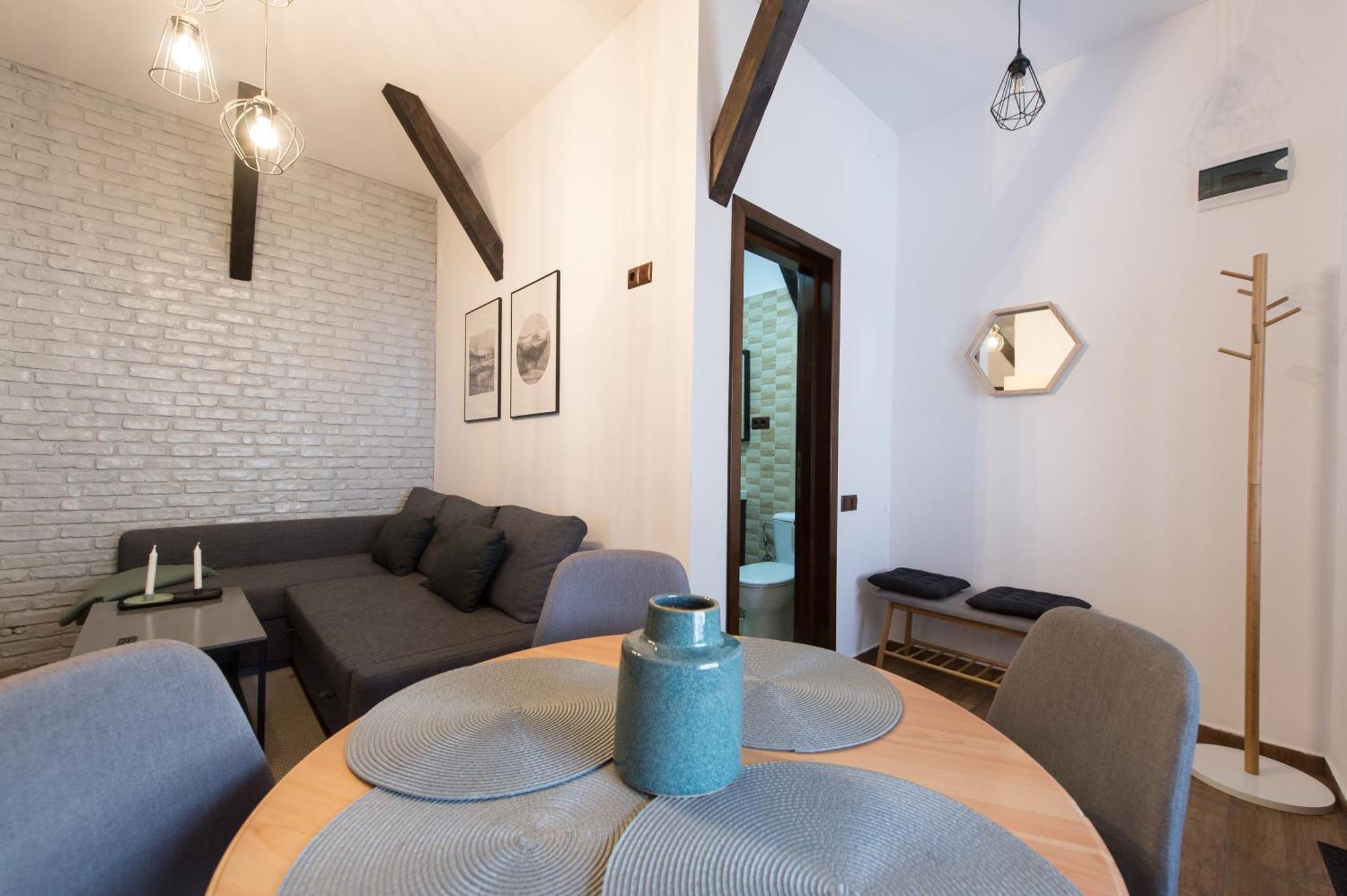 Lovely Brasov Flat With Patio And Mountain Views Exterior foto
